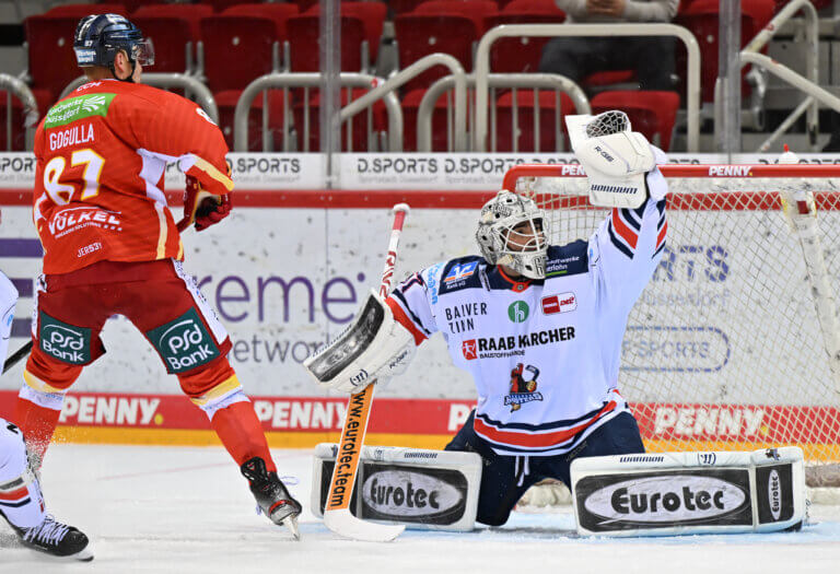 03DSC 7939 768x525 - BLITZSTART, POWERPLAY-TOR, SIEG – 4:1 GEGEN ISERLOHN